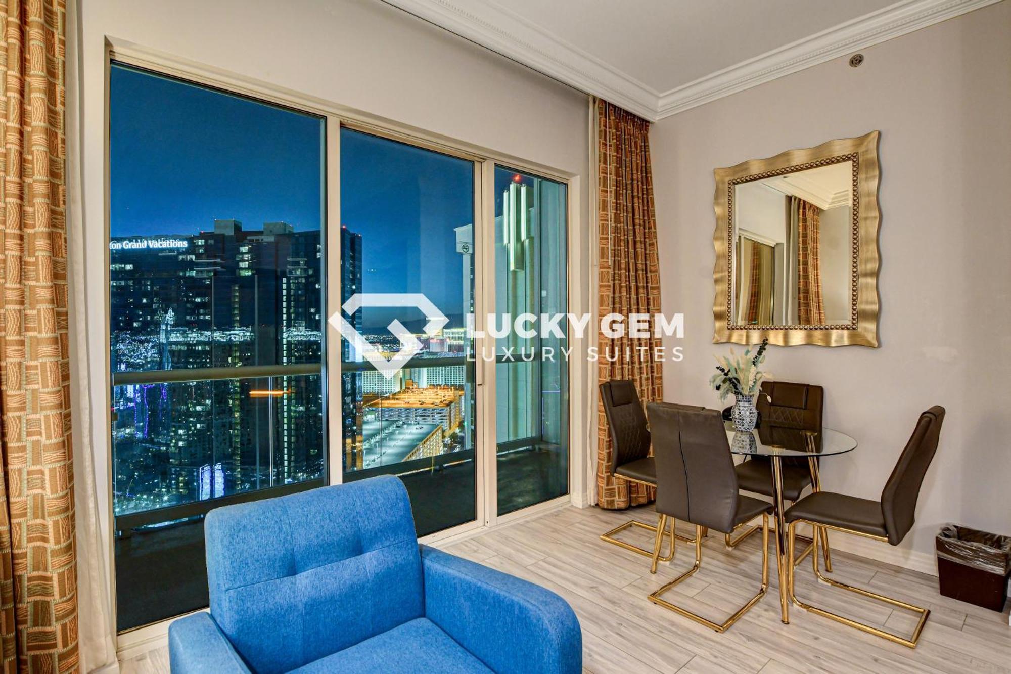 Lucky Gem Penthouse & Luxury Suites At Signature Resort, Balcony Strip View 3505 라스베이거스 외부 사진
