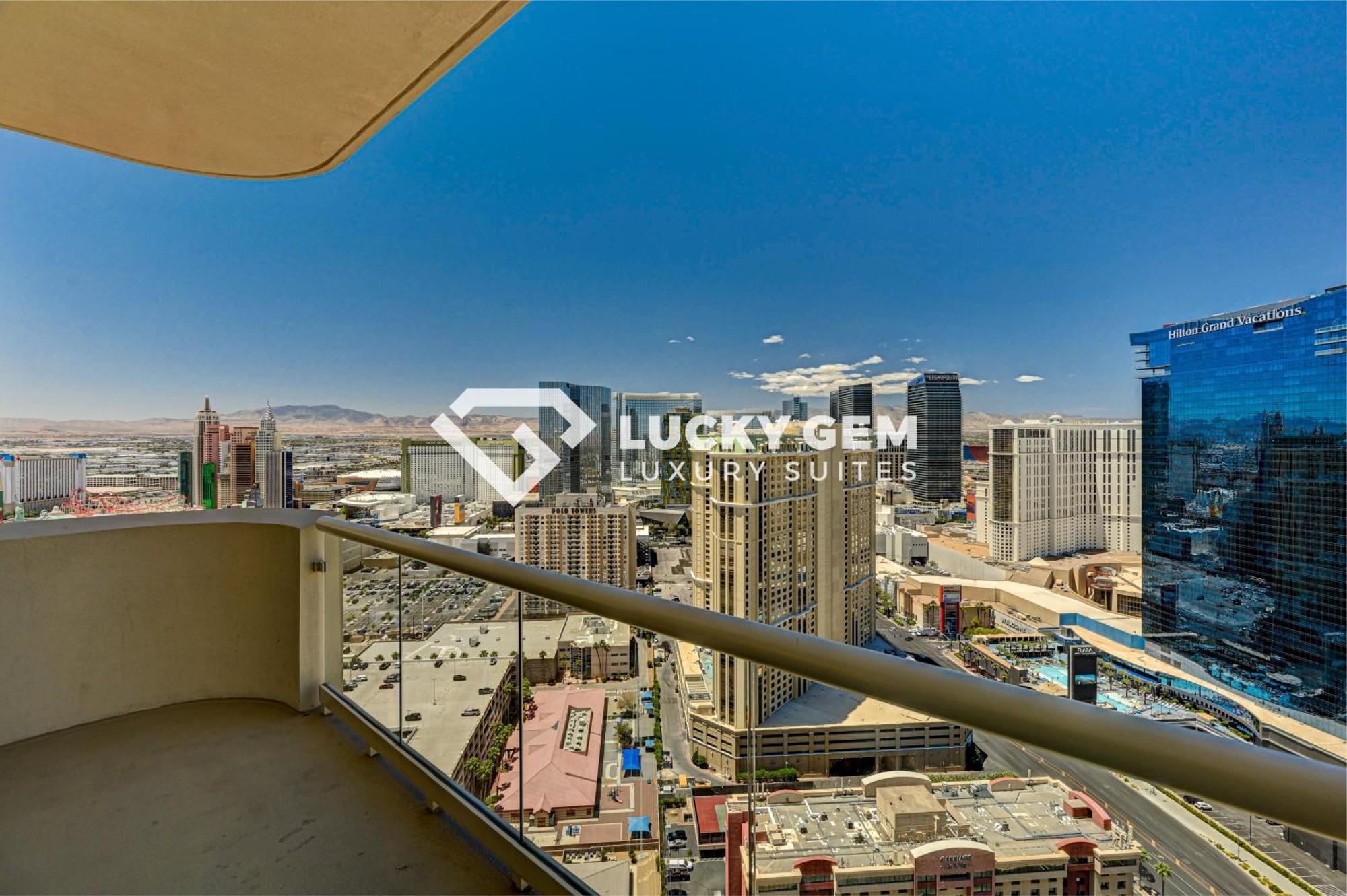 Lucky Gem Penthouse & Luxury Suites At Signature Resort, Balcony Strip View 3505 라스베이거스 외부 사진