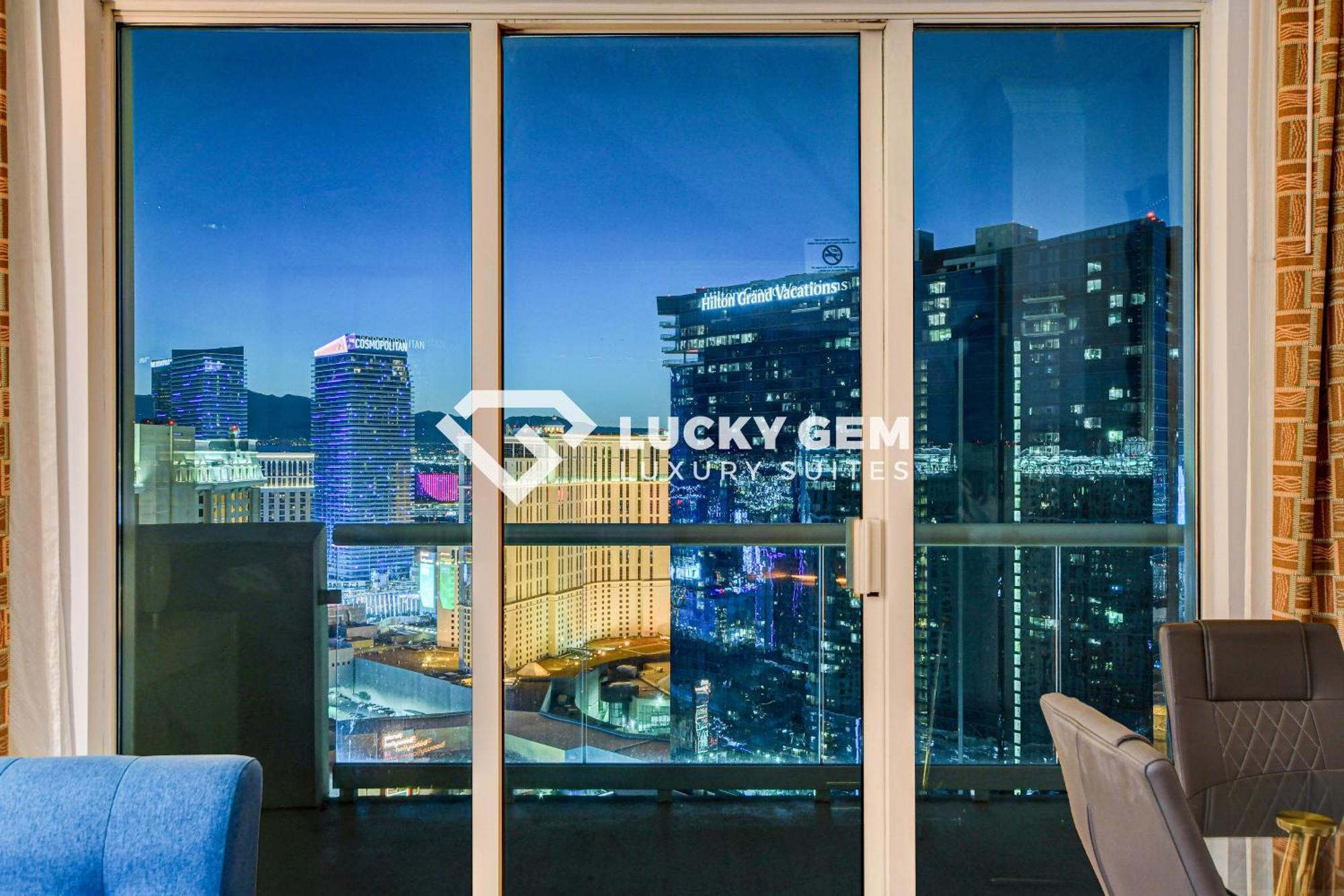Lucky Gem Penthouse & Luxury Suites At Signature Resort, Balcony Strip View 3505 라스베이거스 외부 사진