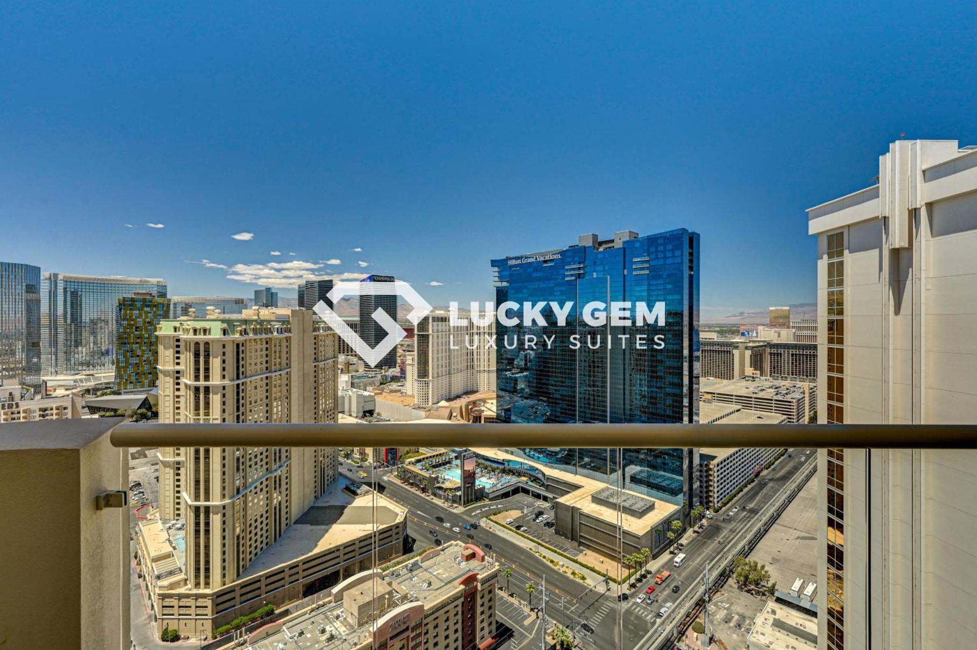Lucky Gem Penthouse & Luxury Suites At Signature Resort, Balcony Strip View 3505 라스베이거스 외부 사진