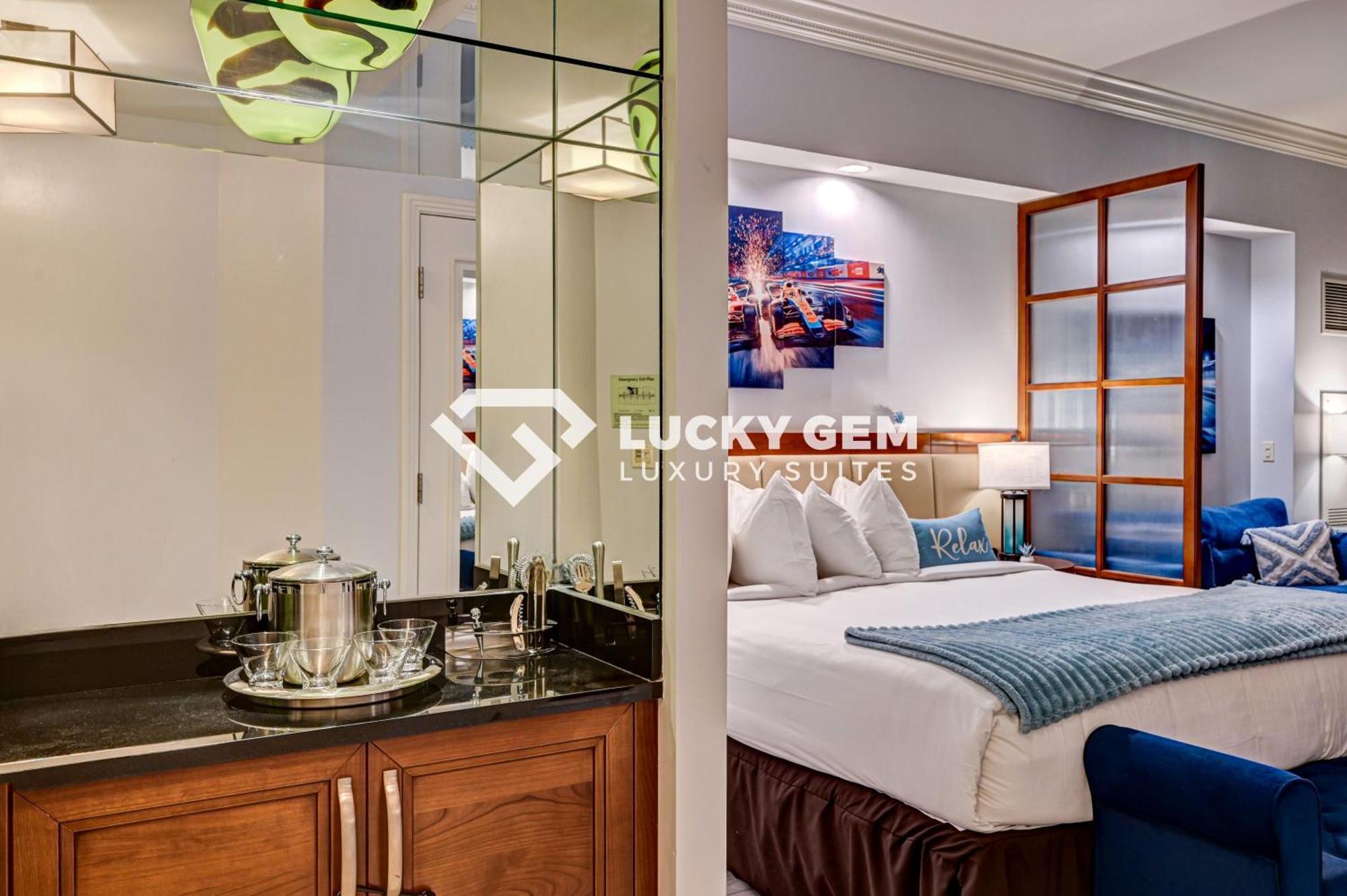 Lucky Gem Penthouse & Luxury Suites At Signature Resort, Balcony Strip View 3505 라스베이거스 외부 사진