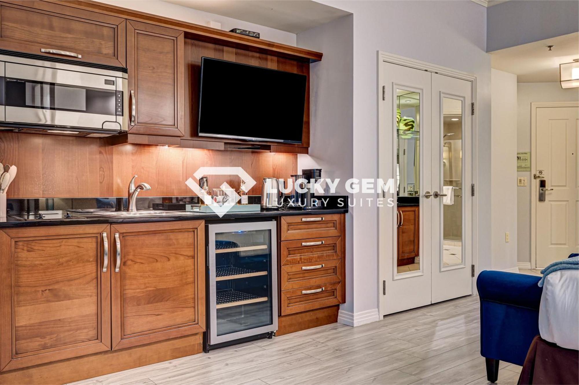 Lucky Gem Penthouse & Luxury Suites At Signature Resort, Balcony Strip View 3505 라스베이거스 외부 사진