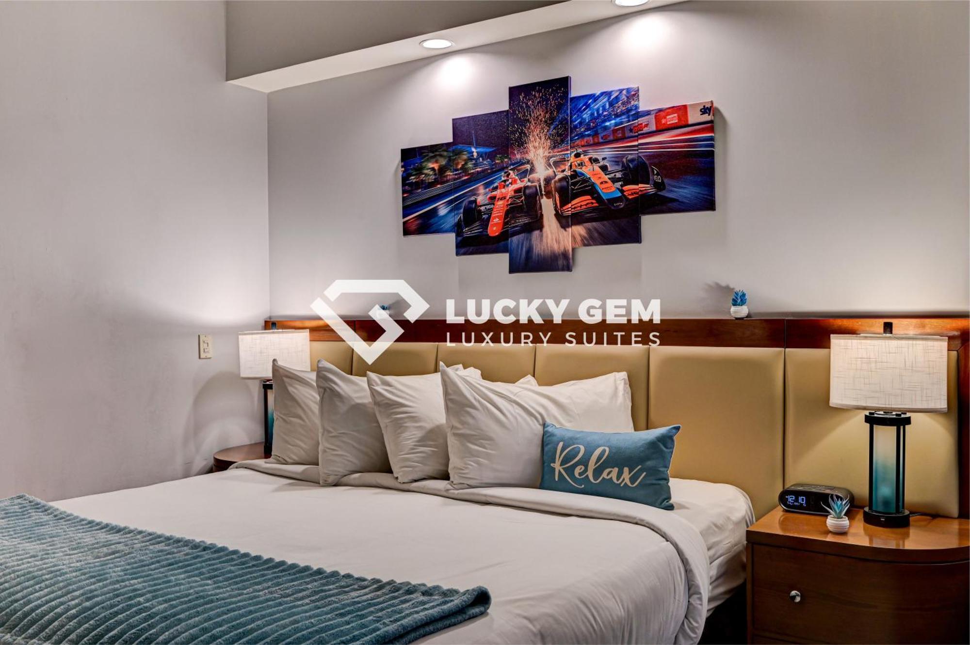Lucky Gem Penthouse & Luxury Suites At Signature Resort, Balcony Strip View 3505 라스베이거스 외부 사진